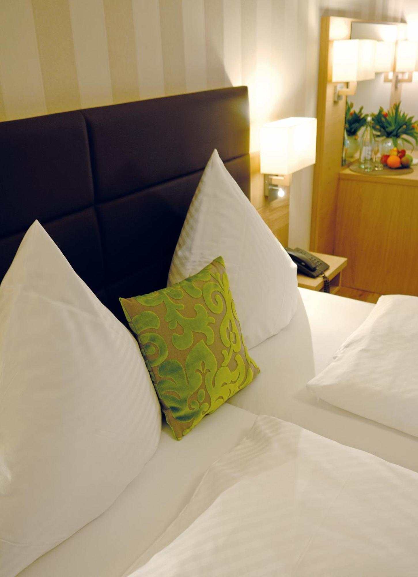 הגנאו Hotel Der Loewen חדר תמונה
